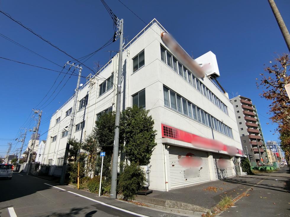 新宿4丁目貸倉庫